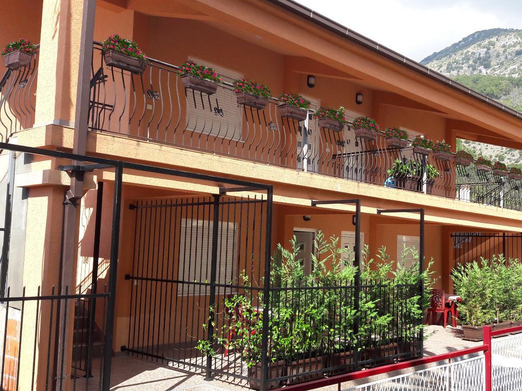Apartments Sergej Sutomore Exterior photo